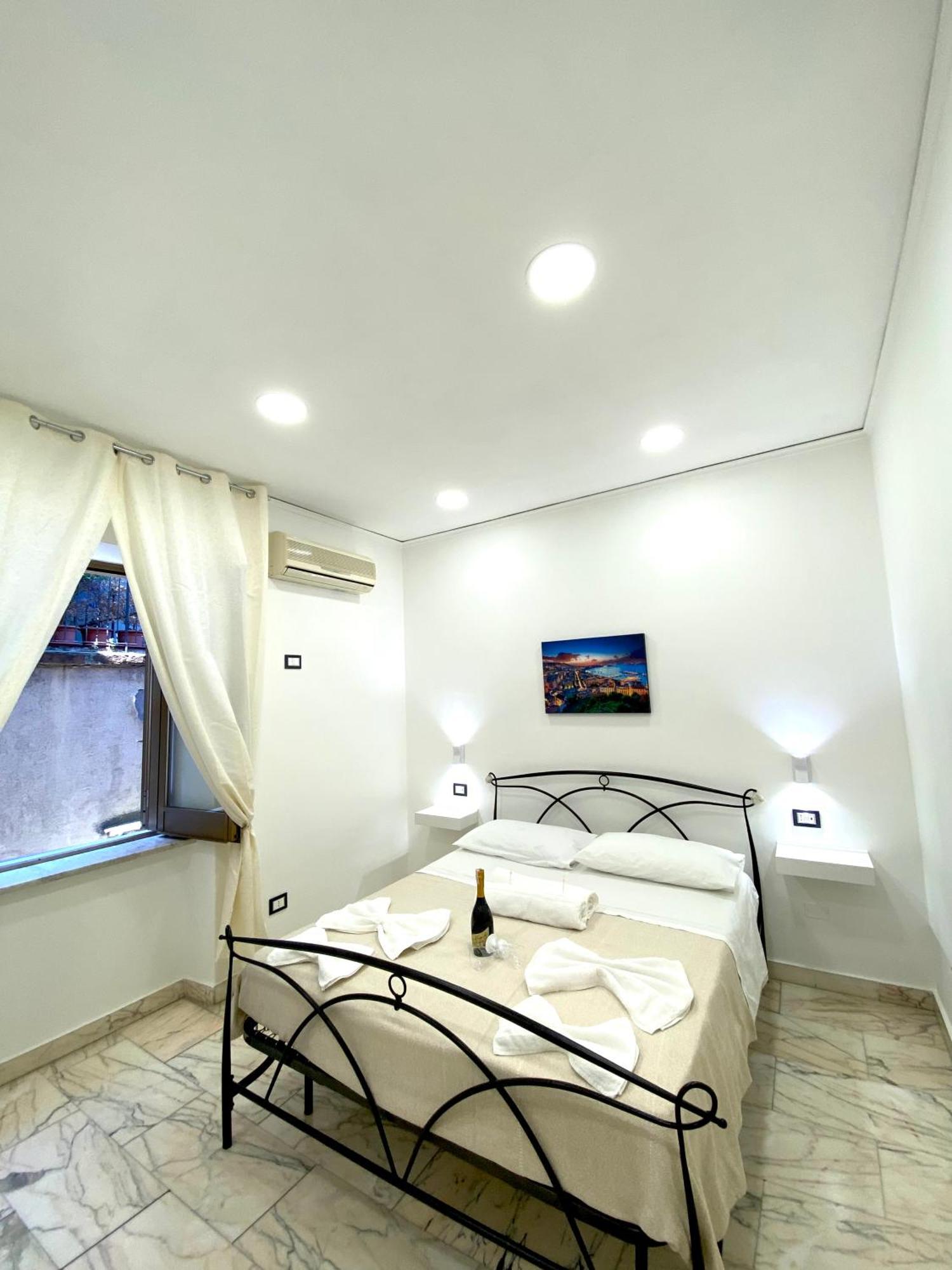 Castellano Apartment ナポリ エクステリア 写真